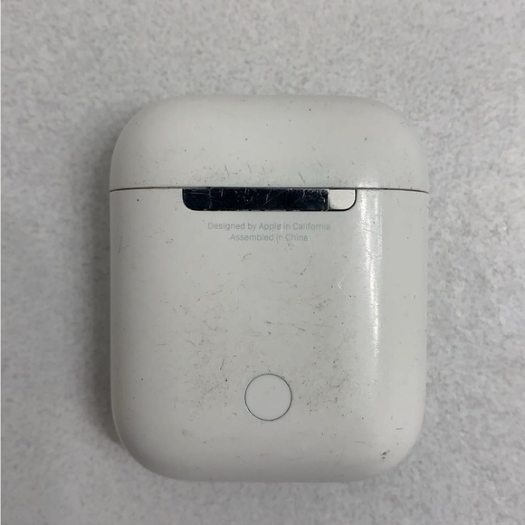 AirPods 2nd Gen - Picture 2 of 4
